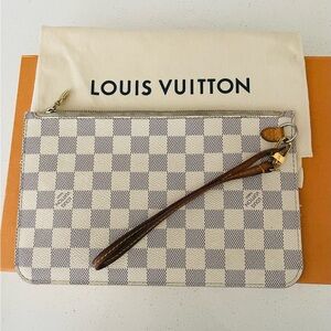 Louis Vuitton Beige and Cream Interior